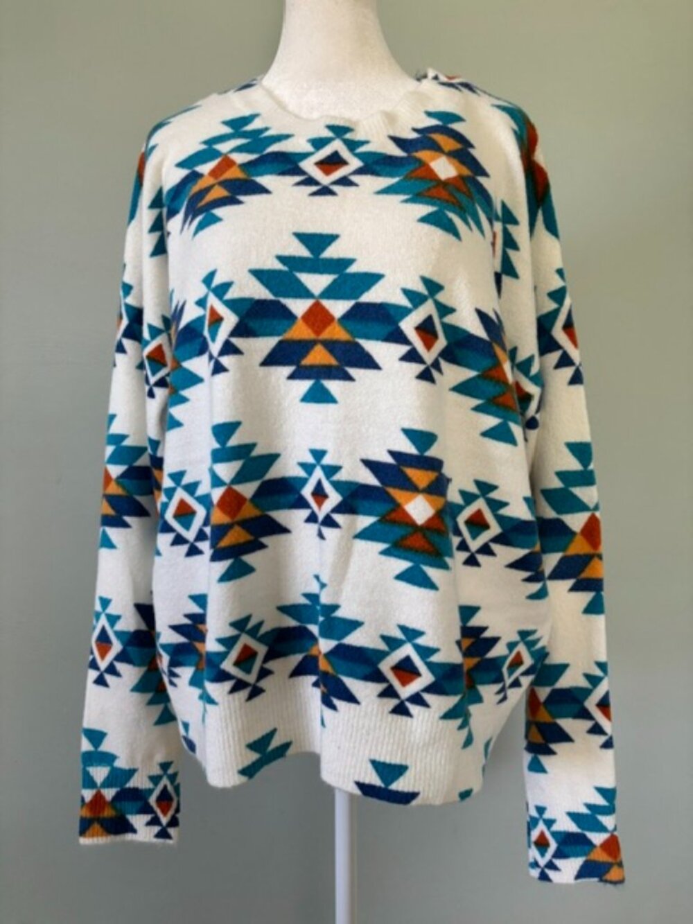 NWOT Savanna Jane Southwestern Aztec Print Crew Neck Sweater Women's Small